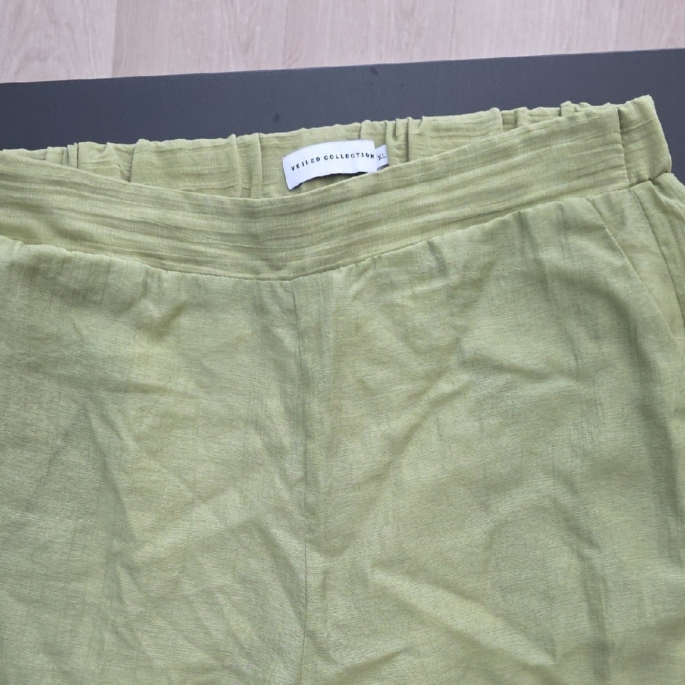 Hanan Textured Button Down Top & Wide Leg Pants - Cypress Green - Picture 4 of 10